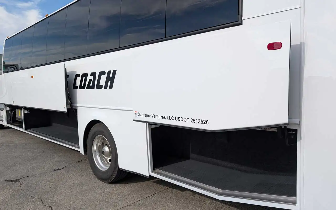 39-Passenger Executive Coach Exterior